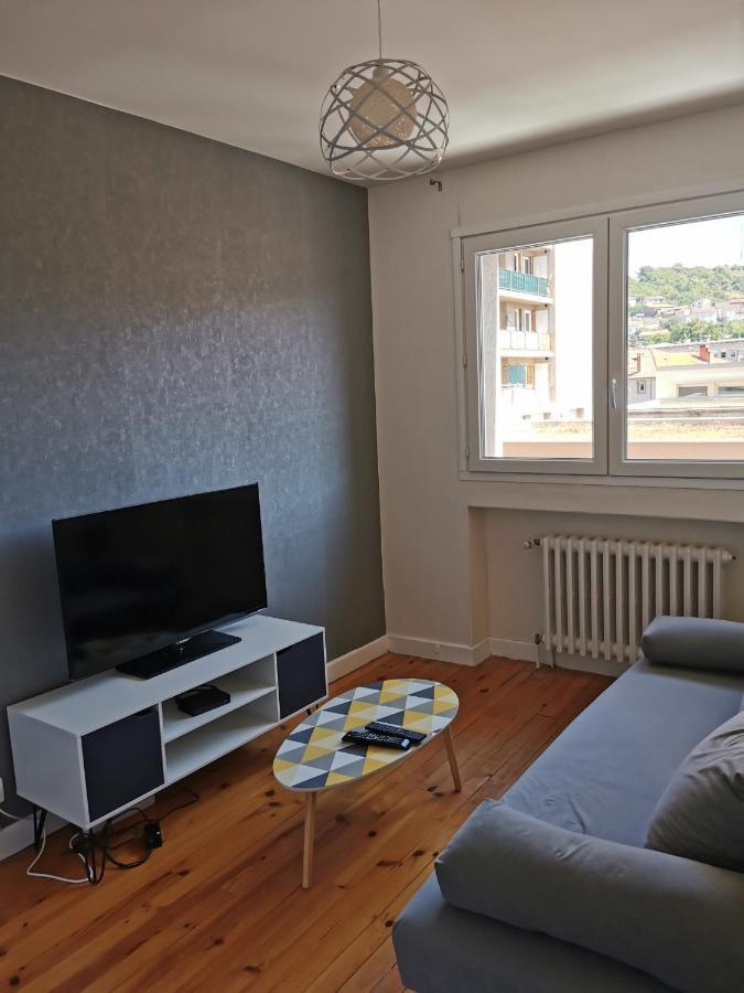Chambre Privee Dans Appart Partage, Centre Ville, Avec Vue Sur Les Monuments Le Puy-en-Velay Exterior foto
